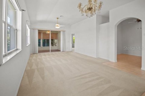 Villa ou maison à louer à Englewood, Floride: 2 chambres, 128.67 m2 № 1827719 - photo 5