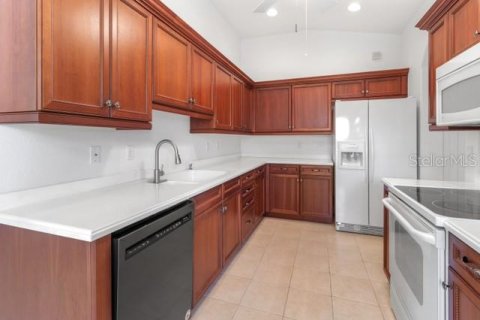 Villa ou maison à louer à Englewood, Floride: 2 chambres, 128.67 m2 № 1827719 - photo 13