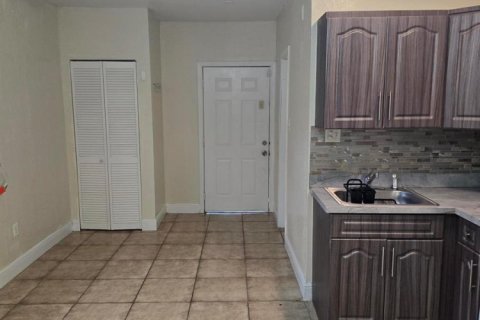 Apartment in Miami Gardens, Florida 1 bedroom, 321.26 sq.m. № 2173252 - photo 16