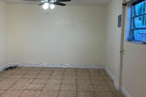 Apartment in Miami Gardens, Florida 1 bedroom, 321.26 sq.m. № 2173252 - photo 3