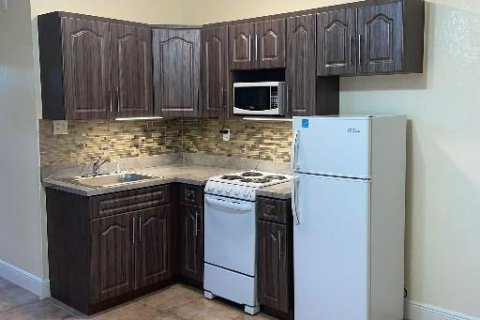 Apartment in Miami Gardens, Florida 1 bedroom, 321.26 sq.m. № 2173252 - photo 18