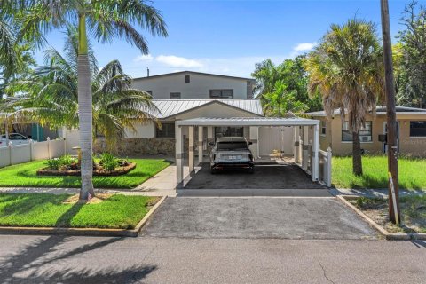 Villa ou maison à vendre à Saint Petersburg, Floride: 4 chambres, 230.4 m2 № 1902089 - photo 3