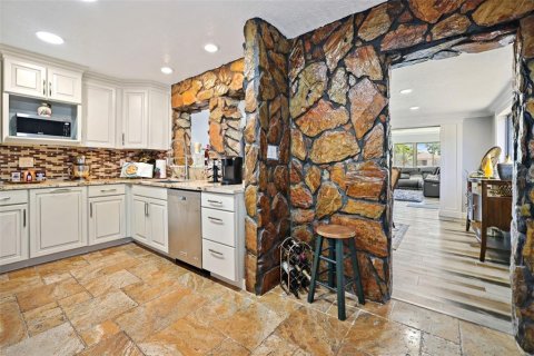 Villa ou maison à vendre à Saint Petersburg, Floride: 4 chambres, 230.4 m2 № 1902089 - photo 18