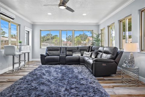 Villa ou maison à vendre à Saint Petersburg, Floride: 4 chambres, 230.4 m2 № 1902089 - photo 8