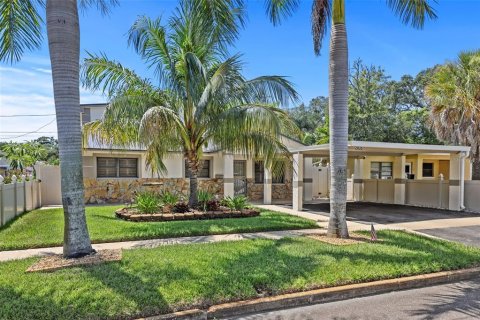 Villa ou maison à vendre à Saint Petersburg, Floride: 4 chambres, 230.4 m2 № 1902089 - photo 4