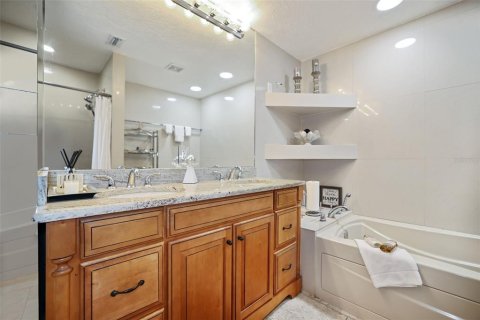 Villa ou maison à vendre à Saint Petersburg, Floride: 4 chambres, 230.4 m2 № 1902089 - photo 29