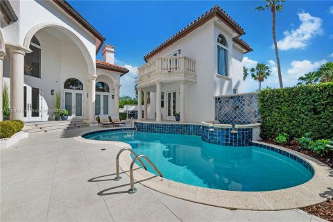 House in Coral Gables, Florida 5 bedrooms, 564.01 sq.m. № 1458658 - photo 2