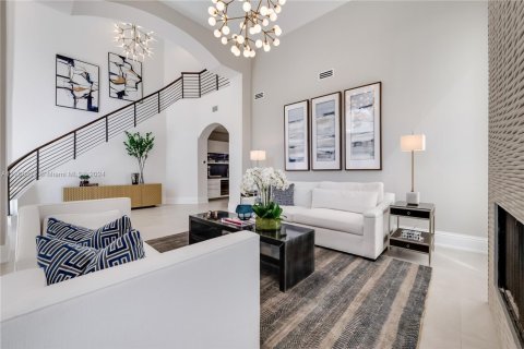 House in Coral Gables, Florida 5 bedrooms, 564.01 sq.m. № 1458658 - photo 11