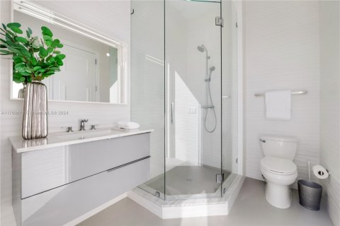 House in Coral Gables, Florida 5 bedrooms, 564.01 sq.m. № 1458658 - photo 20