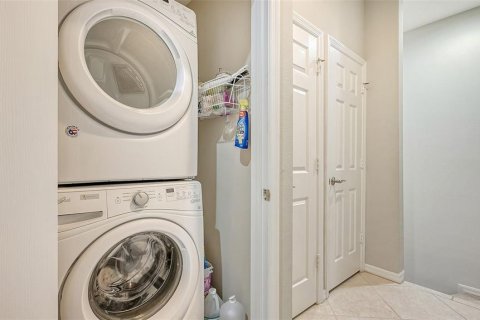 Townhouse in Bradenton, Florida 3 bedrooms, 141.21 sq.m. № 1851069 - photo 29