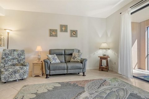 Townhouse in Bradenton, Florida 3 bedrooms, 141.21 sq.m. № 1851069 - photo 8