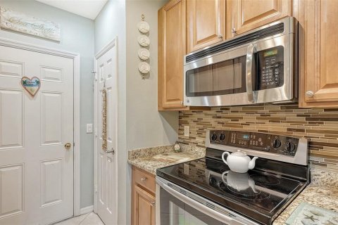 Townhouse in Bradenton, Florida 3 bedrooms, 141.21 sq.m. № 1851069 - photo 17