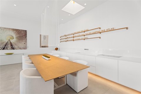 Copropriété à vendre à Miami, Floride: 3 chambres, 250.93 m2 № 1979770 - photo 8