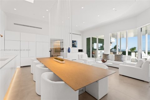 Copropriété à vendre à Miami, Floride: 3 chambres, 250.93 m2 № 1979770 - photo 12