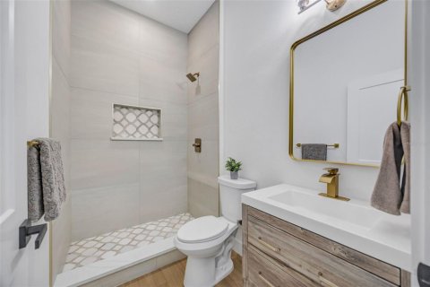 Casa en venta en Winter Haven, Florida, 5 dormitorios, 197.88 m2 № 1912641 - foto 27