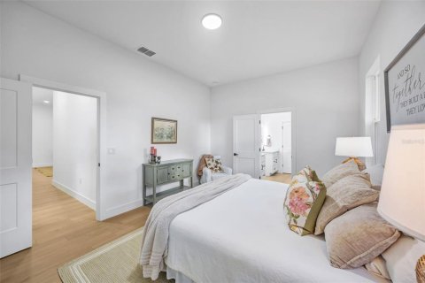 Casa en venta en Winter Haven, Florida, 5 dormitorios, 197.88 m2 № 1912641 - foto 18