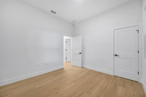 Casa en venta en Winter Haven, Florida, 5 dormitorios, 197.88 m2 № 1912641 - foto 24