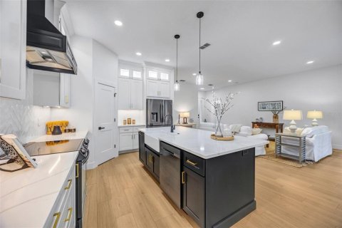 Casa en venta en Winter Haven, Florida, 5 dormitorios, 197.88 m2 № 1912641 - foto 10