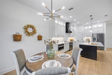 Casa en venta en Winter Haven, Florida, 5 dormitorios, 197.88 m2 № 1912641 - foto 14