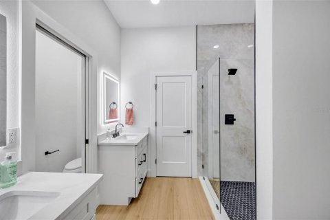 Casa en venta en Winter Haven, Florida, 5 dormitorios, 197.88 m2 № 1912641 - foto 20
