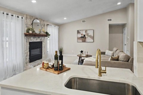 House in Port St. Lucie, Florida 4 bedrooms, 176.7 sq.m. № 2367754 - photo 24