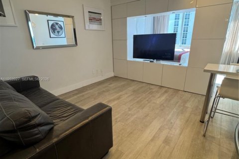 Hotel in Sunny Isles Beach, Florida 39.02 sq.m. № 2052853 - photo 7