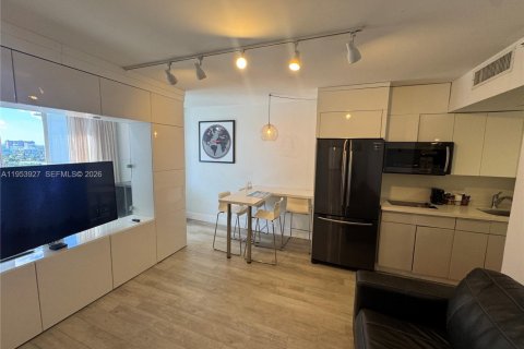 Hotel in Sunny Isles Beach, Florida 39.02 sq.m. № 2052853 - photo 5