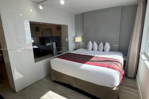 Hotel in Sunny Isles Beach, Florida 39.02 sq.m. № 2052853 - photo 2