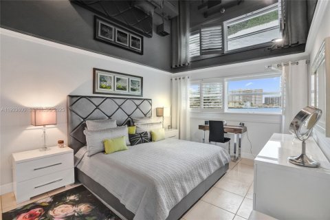 Condo in Hallandale Beach, Florida, 1 bedroom  № 1991330 - photo 5