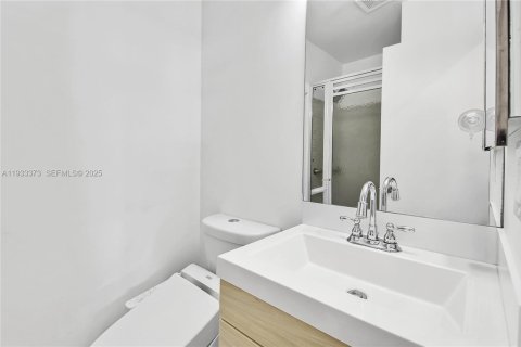 Casa en alquiler en Weston, Florida, 4 dormitorios, 226.68 m2 № 1991394 - foto 25