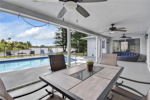 Casa en alquiler en Weston, Florida, 4 dormitorios, 226.68 m2 № 1991394 - foto 12