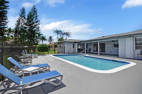 Casa en alquiler en Weston, Florida, 4 dormitorios, 226.68 m2 № 1991394 - foto 13