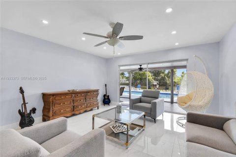 Casa en alquiler en Weston, Florida, 4 dormitorios, 226.68 m2 № 1991394 - foto 8