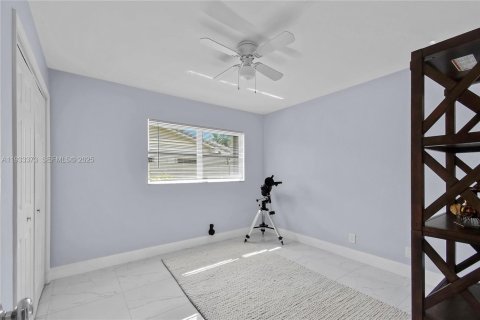 Casa en alquiler en Weston, Florida, 4 dormitorios, 226.68 m2 № 1991394 - foto 22