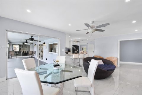 Casa en alquiler en Weston, Florida, 4 dormitorios, 226.68 m2 № 1991394 - foto 27