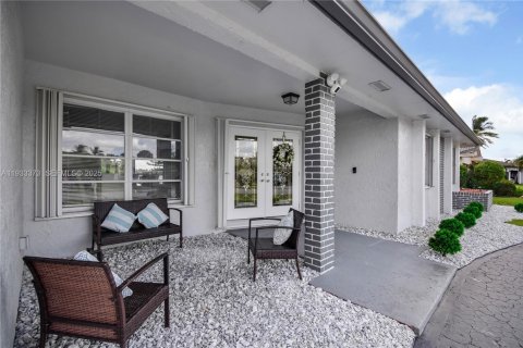 Casa en alquiler en Weston, Florida, 4 dormitorios, 226.68 m2 № 1991394 - foto 5