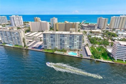 Condo in Pompano Beach, Florida, 2 bedrooms  № 2086550