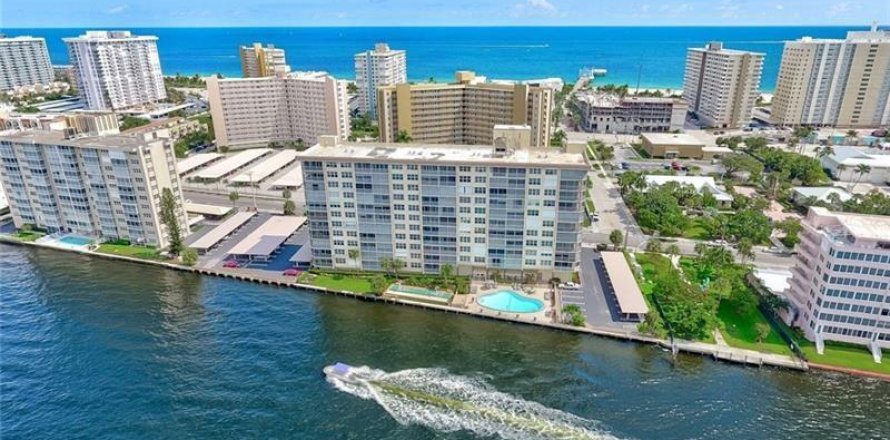 Condo in Pompano Beach, Florida, 2 bedrooms  № 2086550