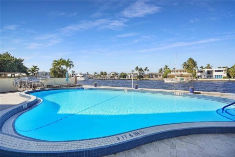 Condo in Pompano Beach, Florida, 2 bedrooms  № 2086550 - photo 13