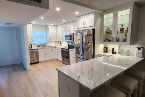 Condo in Pompano Beach, Florida, 2 bedrooms  № 2086550 - photo 5