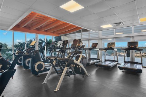 Condominio en alquiler en Miami, Florida, 2 dormitorios, 128.39 m2 № 2081393 - foto 12