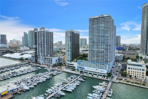 Condominio en alquiler en Miami, Florida, 2 dormitorios, 128.39 m2 № 2081393 - foto 21