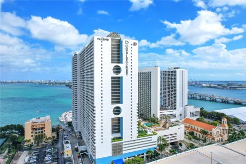Condominio en alquiler en Miami, Florida, 2 dormitorios, 128.39 m2 № 2081393 - foto 17