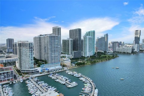 Condominio en alquiler en Miami, Florida, 2 dormitorios, 128.39 m2 № 2081393 - foto 23
