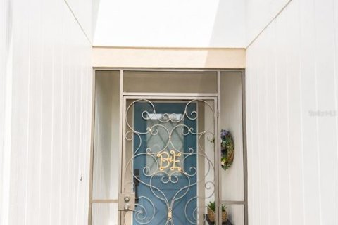 Villa ou maison à vendre à Venice, Floride: 2 chambres, 122.07 m2 № 2147754 - photo 2