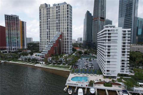 Copropriété à louer à Miami, Floride: 2 chambres, 87.79 m2 № 2385111 - photo 18