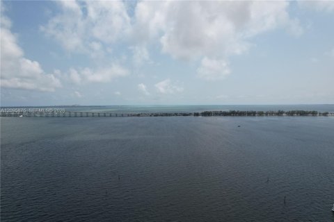 Copropriété à louer à Miami, Floride: 2 chambres, 87.79 m2 № 2385111 - photo 14