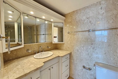 Copropriété à louer à Miami, Floride: 2 chambres, 87.79 m2 № 2385111 - photo 8