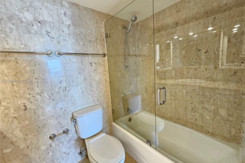 Copropriété à louer à Miami, Floride: 2 chambres, 87.79 m2 № 2385111 - photo 9