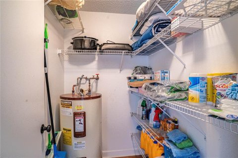 Condo in Winter Haven, Florida, 2 bedrooms  № 1574838 - photo 15